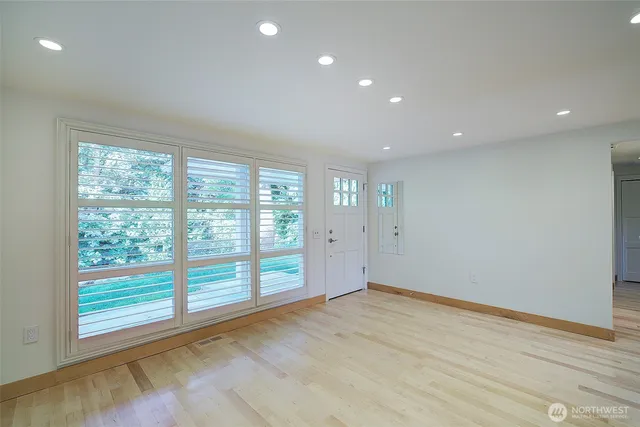 $4,845 | 4162 West Mercer Way, Mercer Island, WA 98040