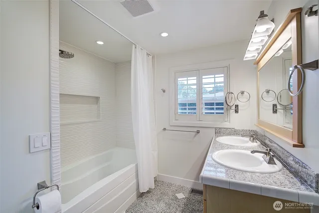 $4,845 | 4162 West Mercer Way, Mercer Island, WA 98040