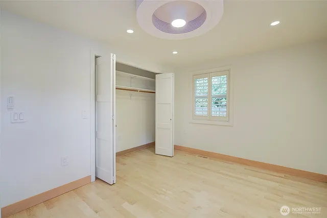 $4,845 | 4162 West Mercer Way, Mercer Island, WA 98040