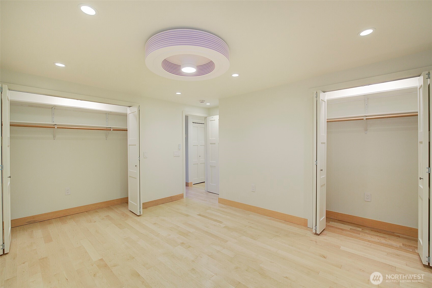 4162 West Mercer Way Mercer Island, WA 98040 - Photo 28 of 38