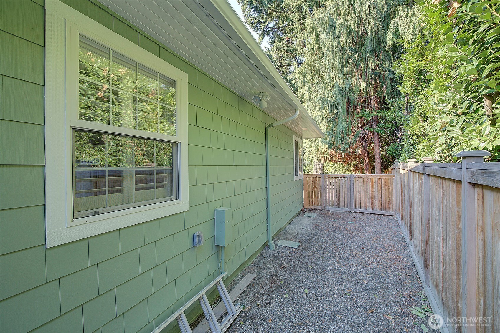 4162 West Mercer Way Mercer Island, WA 98040 - Photo 30 of 38