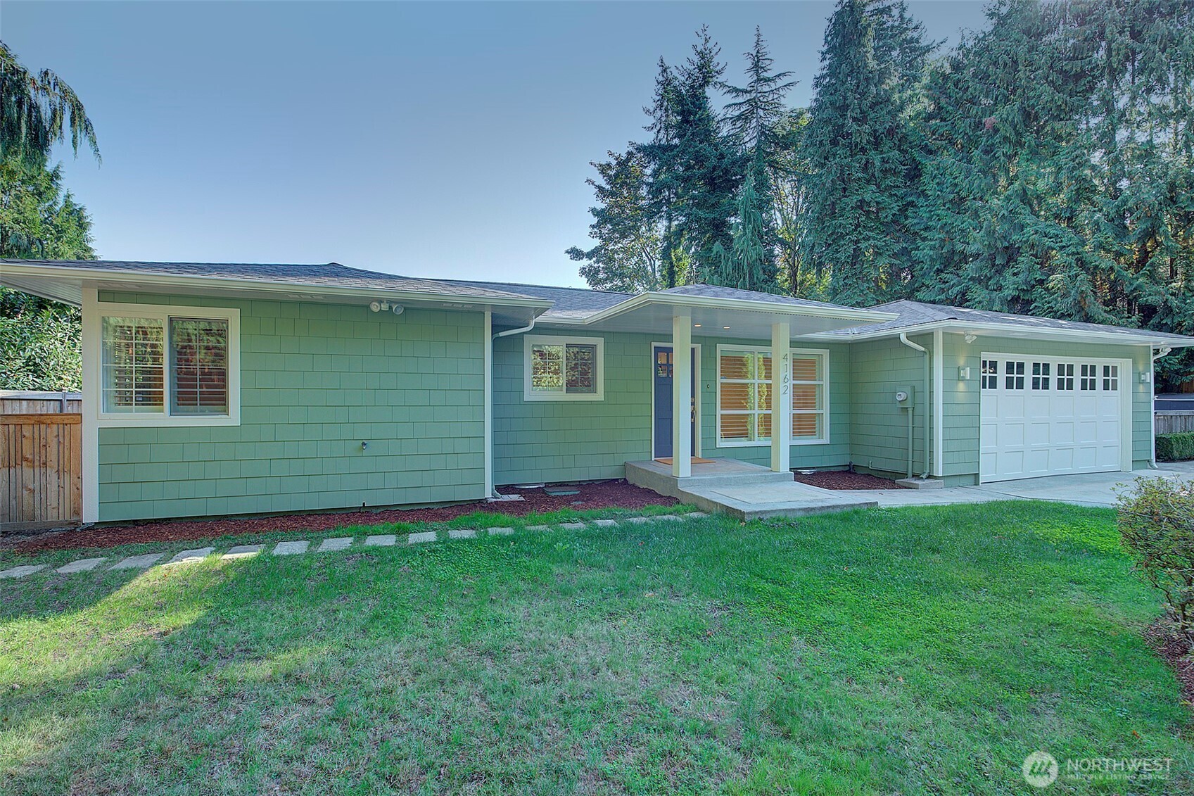 4162 West Mercer Way Mercer Island, WA 98040 - Photo 35 of 38