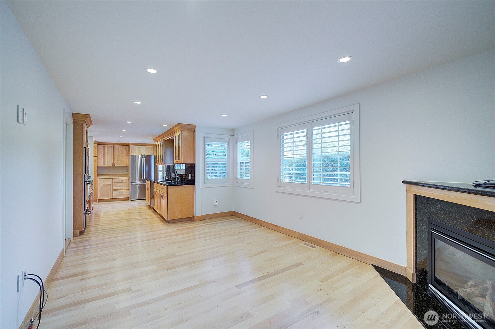 4162 West Mercer Way Mercer Island, WA 98040 - Photo 6 of 38