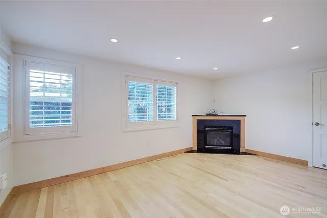 $4,845 | 4162 West Mercer Way, Mercer Island, WA 98040