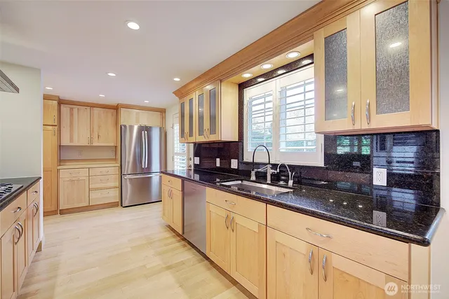 $4,845 | 4162 West Mercer Way, Mercer Island, WA 98040