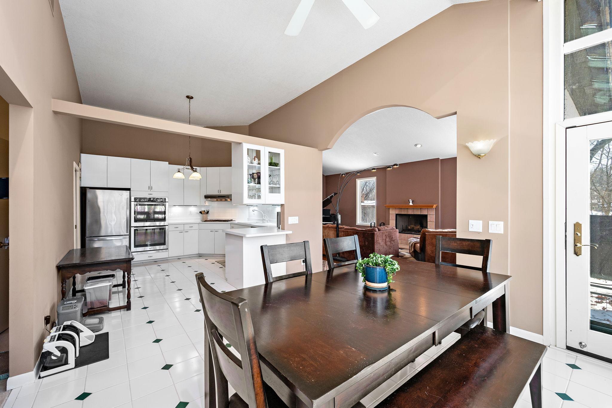 3114 County Road 101 Wayzata, MN 55391 - Photo 11 of 48