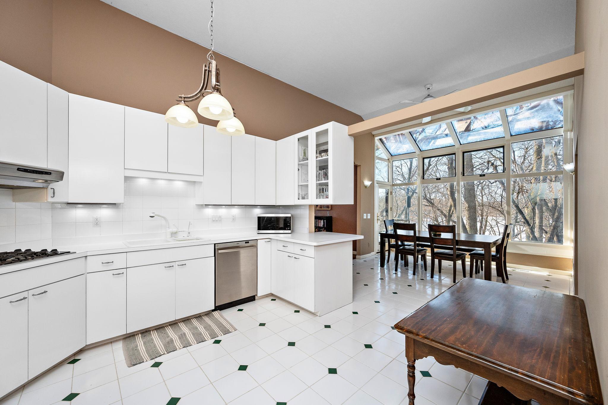 3114 County Road 101 Wayzata, MN 55391 - Photo 15 of 48