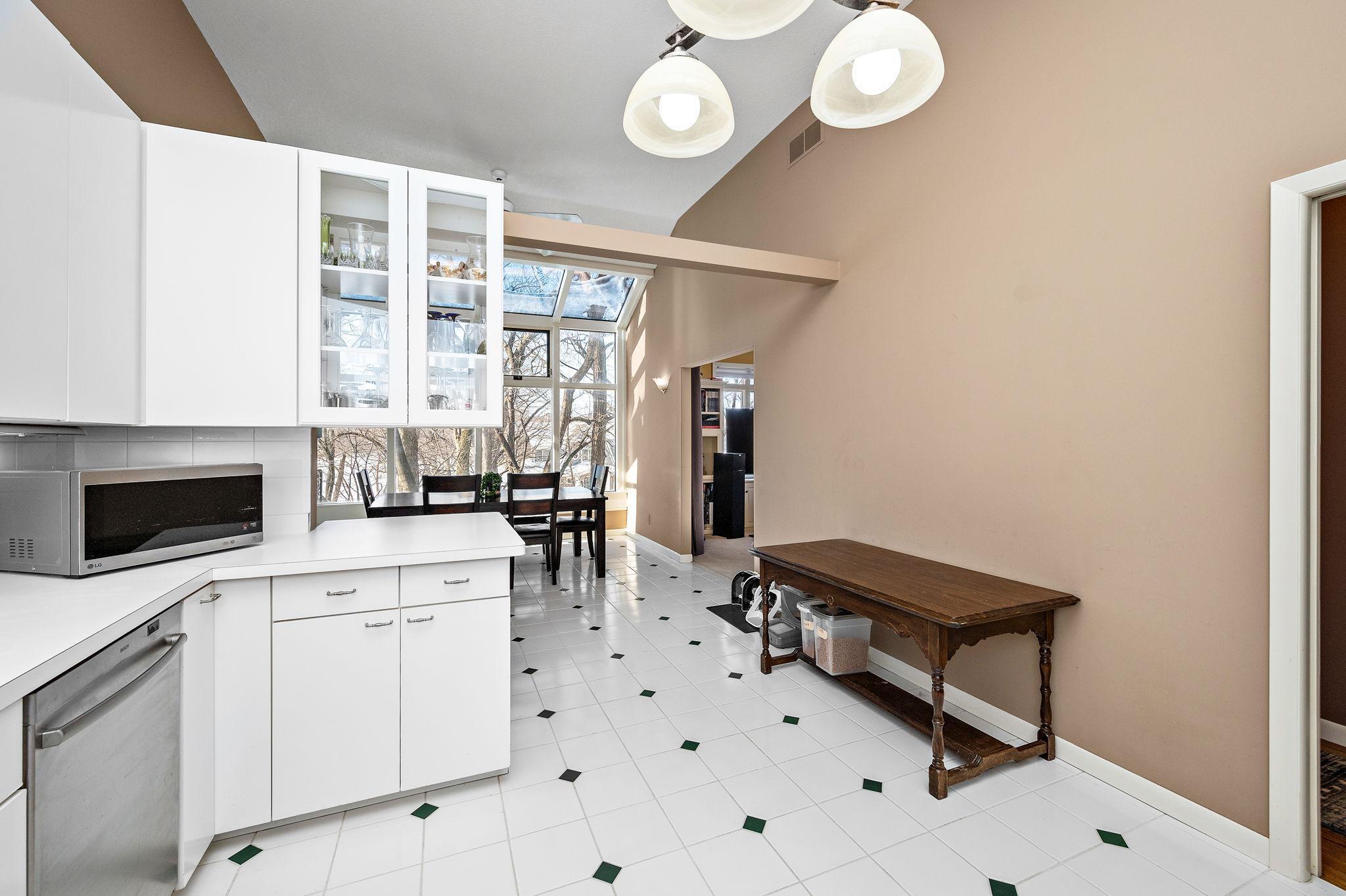 3114 County Road 101 Wayzata, MN 55391 - Photo 16 of 48