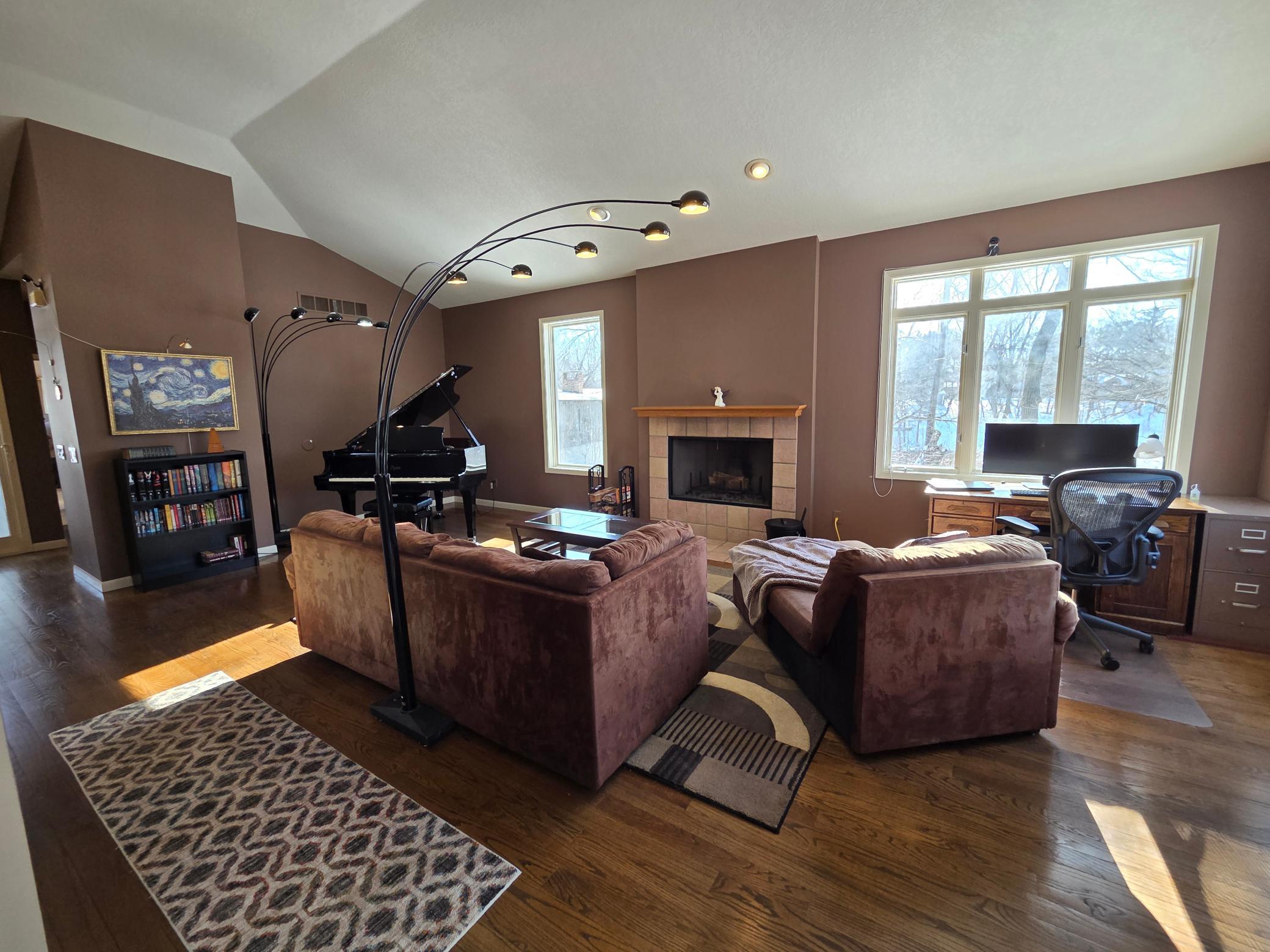 3114 County Road 101 Wayzata, MN 55391 - Photo 2 of 7