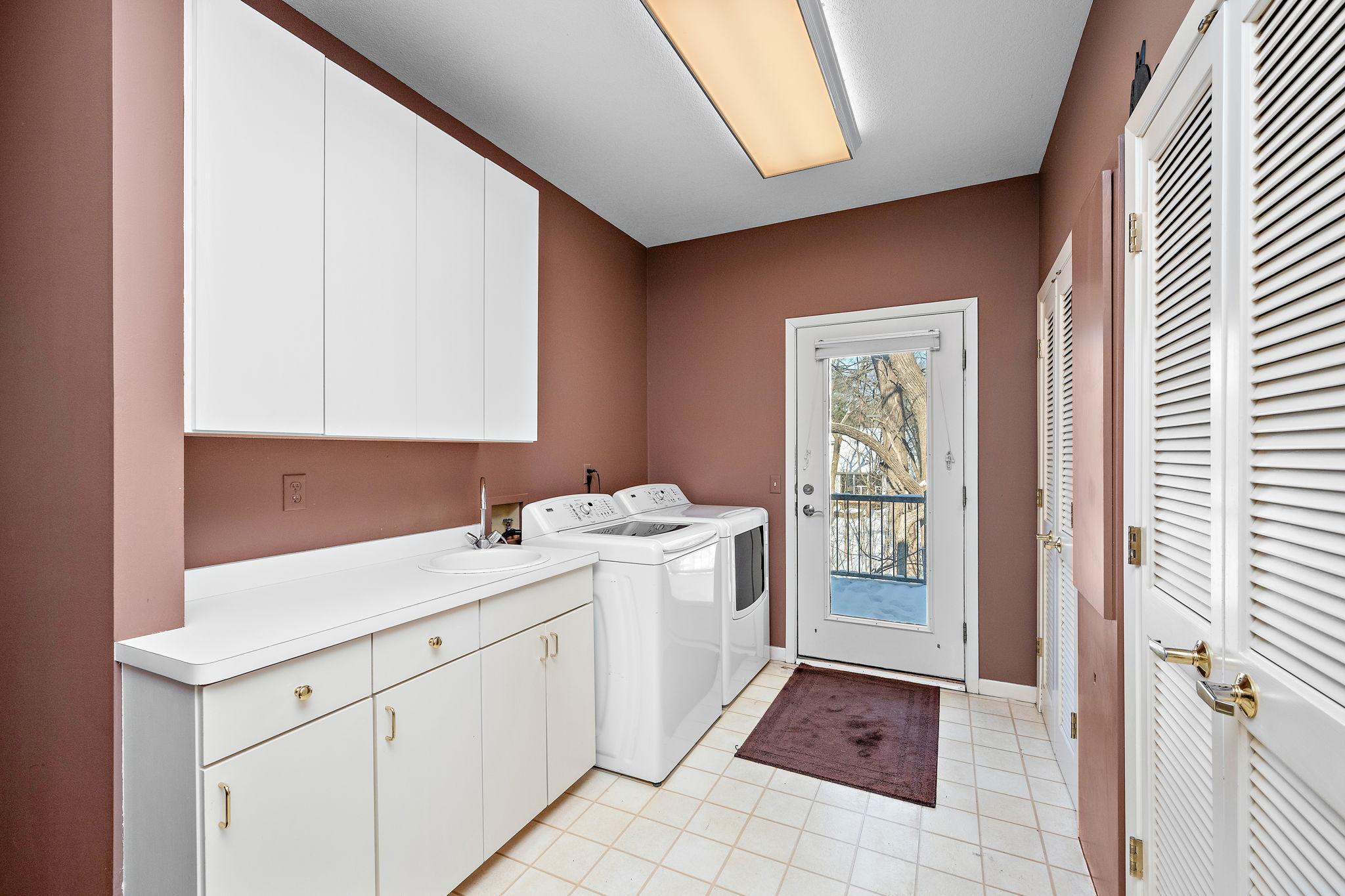 3114 County Road 101 Wayzata, MN 55391 - Photo 25 of 48