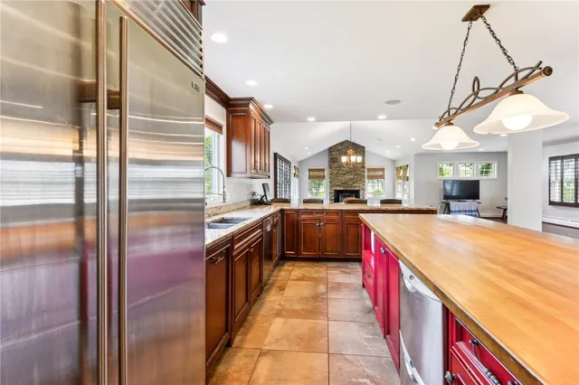 $2,149,000 | 18 Anawan Avenue, Narragansett, RI 02882