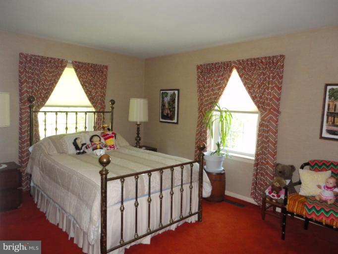 13404 Cambria Farms Road Phoenix, MD 21131 - Photo 13 of 28 1st Floor Bedroom
