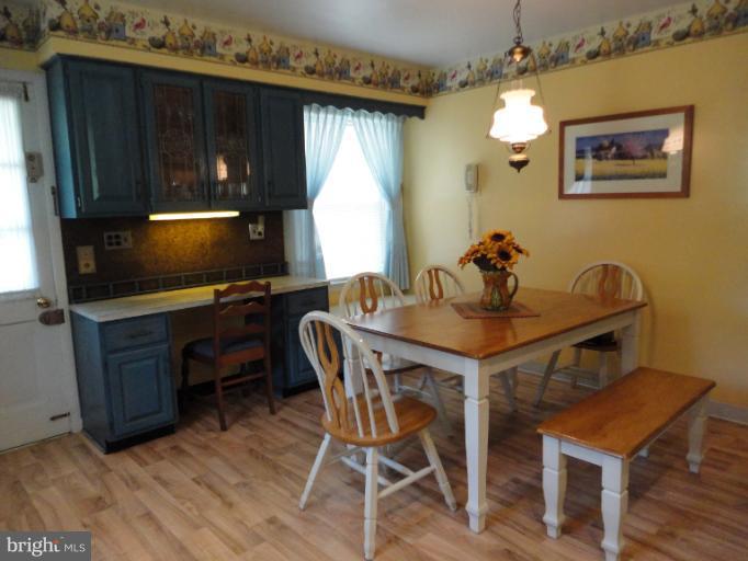 13404 Cambria Farms Road Phoenix, MD 21131 - Photo 24 of 28 Kitchen Table and desk Area