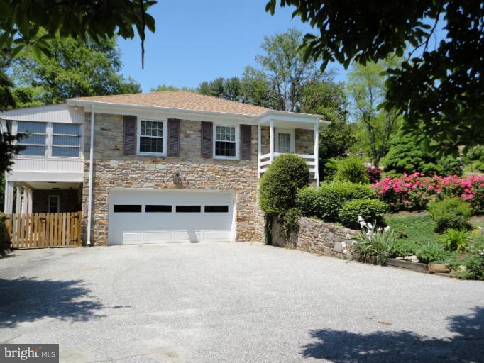 13404 Cambria Farms Road Phoenix, MD 21131 - Photo 4 of 28 Side View with new Garage Doors
