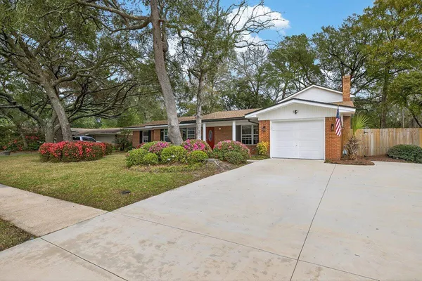 $529,000 | 606 Merioneth Drive Northeast, Fort Walton Beach, FL 32547