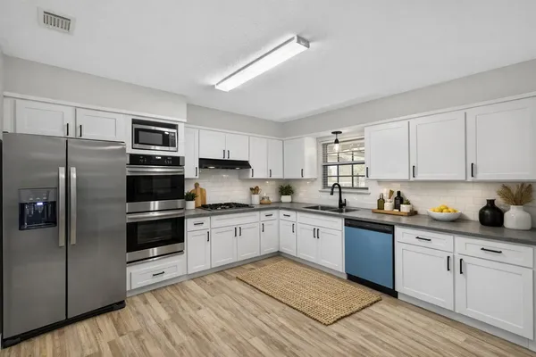 $529,000 | 606 Merioneth Drive Northeast, Fort Walton Beach, FL 32547