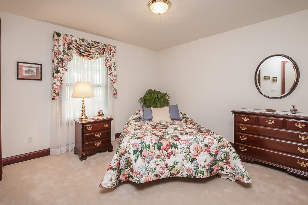 1310 Kingsgate Road Springfield, OH 45503 - Photo 20 of 65