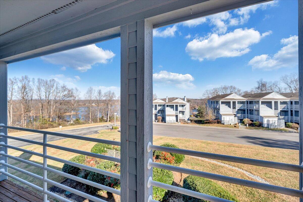 71 Waterside Circle, Unit D6 Moneta, VA 24121 - Photo 5 of 52 a view of a city from a balcony