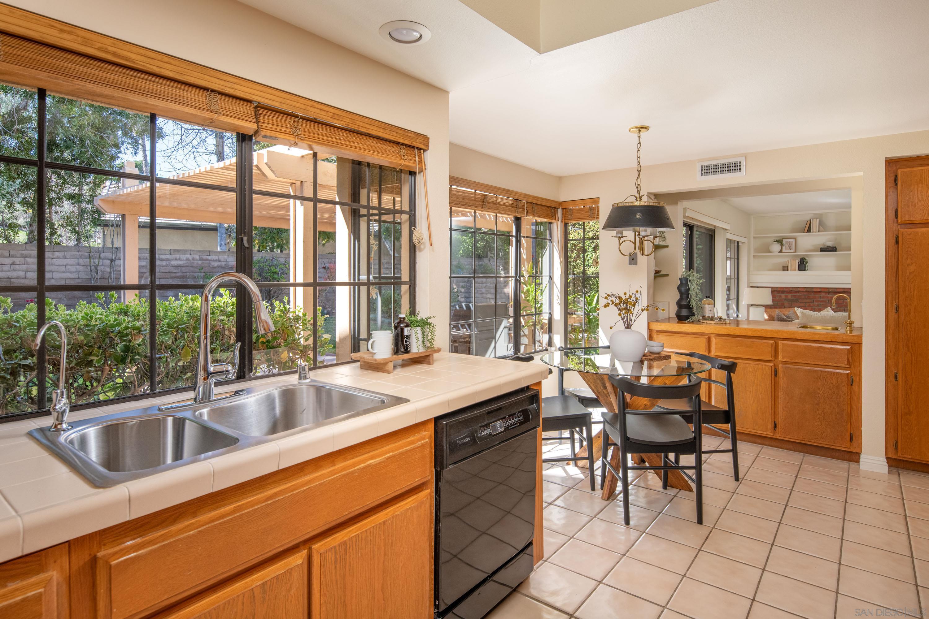 10238 Rue Chamonix San Diego, CA 92131 - Photo 11 of 54