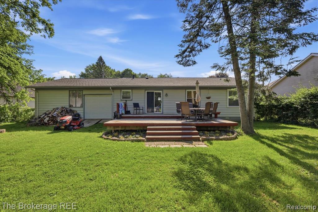 1747 Manse Road Waterford, MI 48328 - Photo 26 of 33 Gallery Image 26