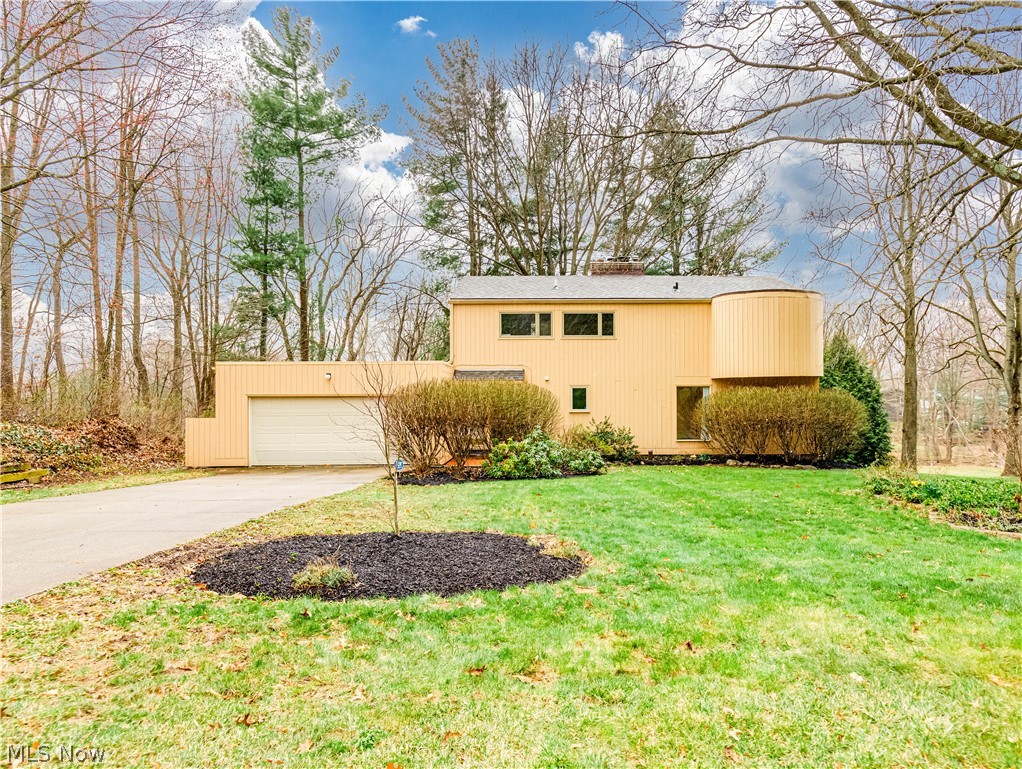 344 Silver Ridge Drive Akron, OH 44321 - Photo 1 of 32 Custom contemporary home