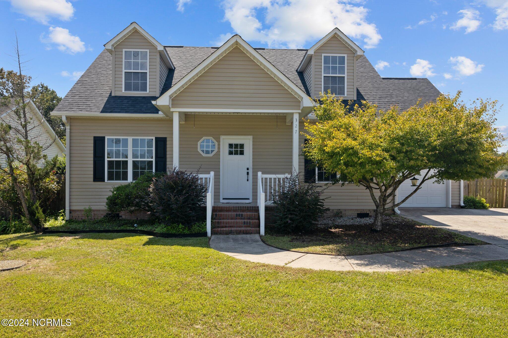 327 Gibbs Road New Bern, NC 28560 - Photo 1 of 43 13-web-or-mls-BLS_0009 (1)
