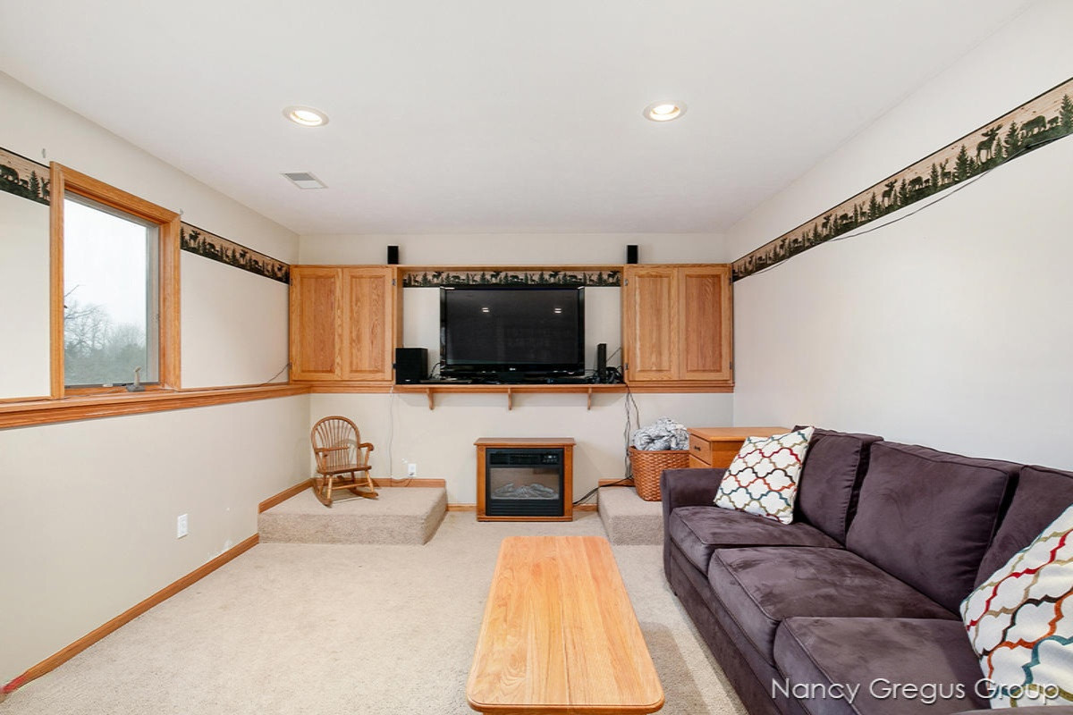 4639 Heath Road Hastings, MI 49058 - Photo 13 of 30 IMG_1017