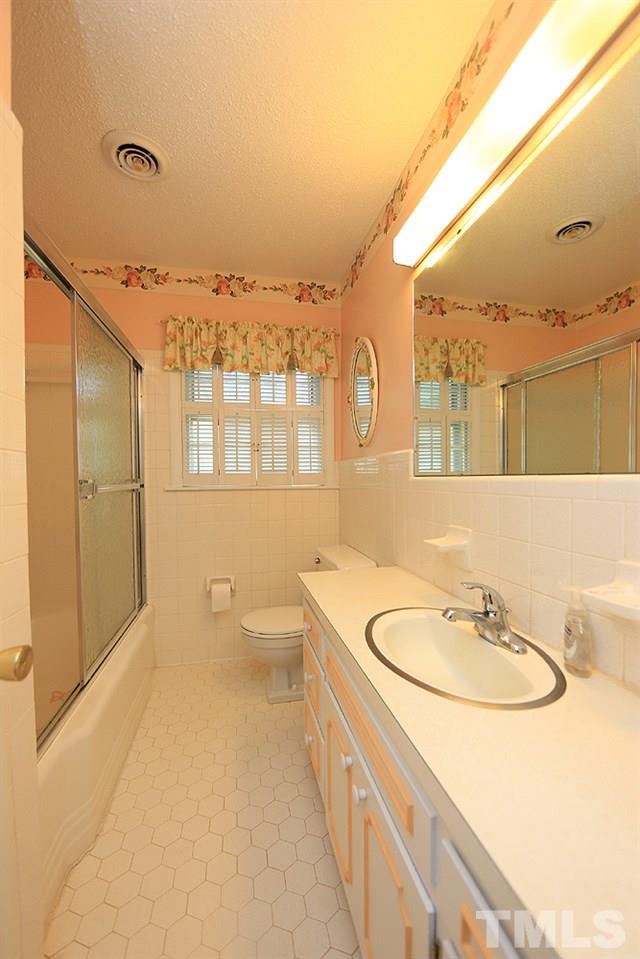 2909 Bardwell Road Raleigh, NC 27604 - Photo 11 of 17