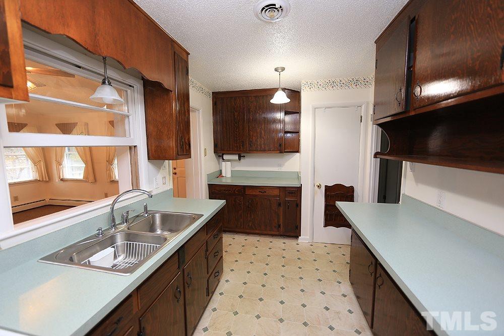 2909 Bardwell Road Raleigh, NC 27604 - Photo 6 of 17