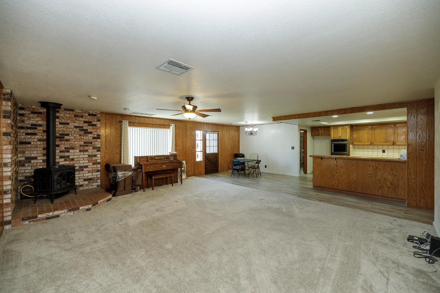 1647 Running Ceres, CA 95307 - Photo 13 of 55