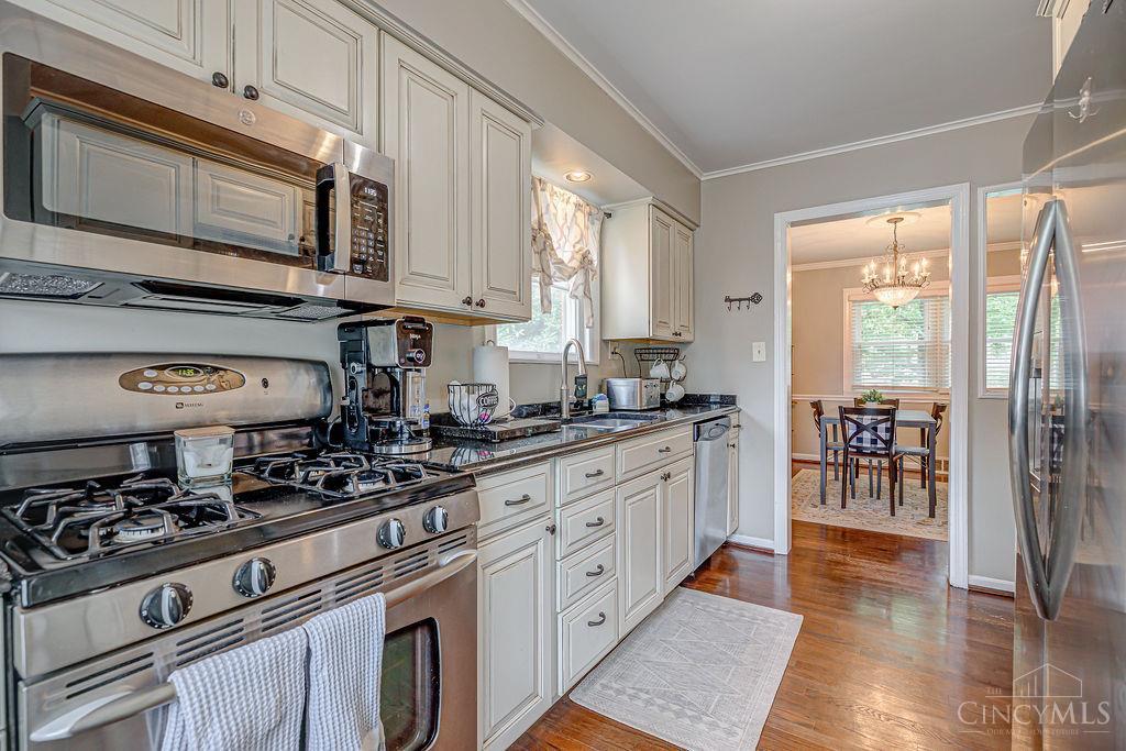 5610 Samver Road Cincinnati, OH 45239 - Photo 6 of 32