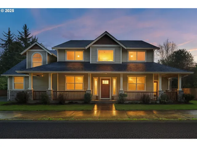 $699,000 | 19643 Southeast Jay Street, Milwaukie, OR 97267