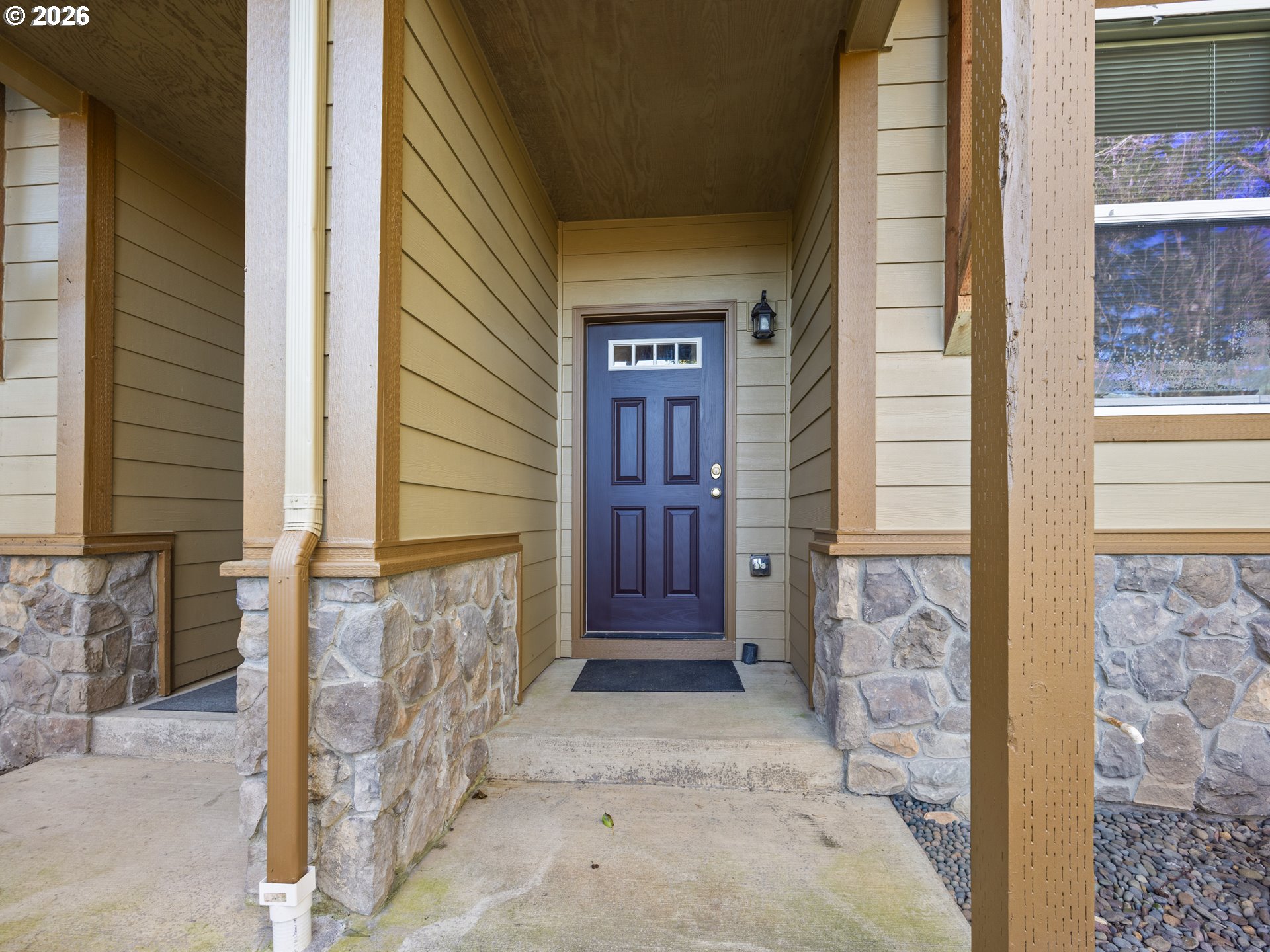 475 Southeast 35th Street, Unit C15 Newport, OR 97366 - Photo 4 of 41 a view of front door of house