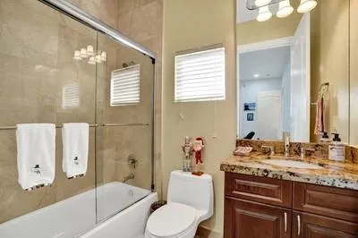 $1,180,000 | 2260 Southeast 7th Street, Pompano Beach, FL 33062