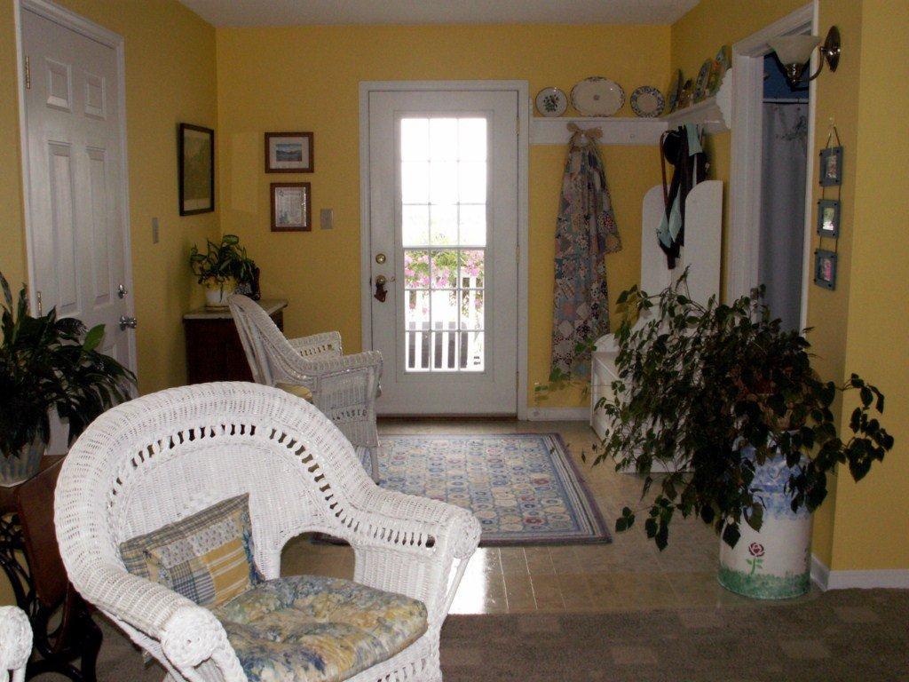 902 Olney Road Vinton, VA 24179 - Photo 22 of 24 Added Gathering Room