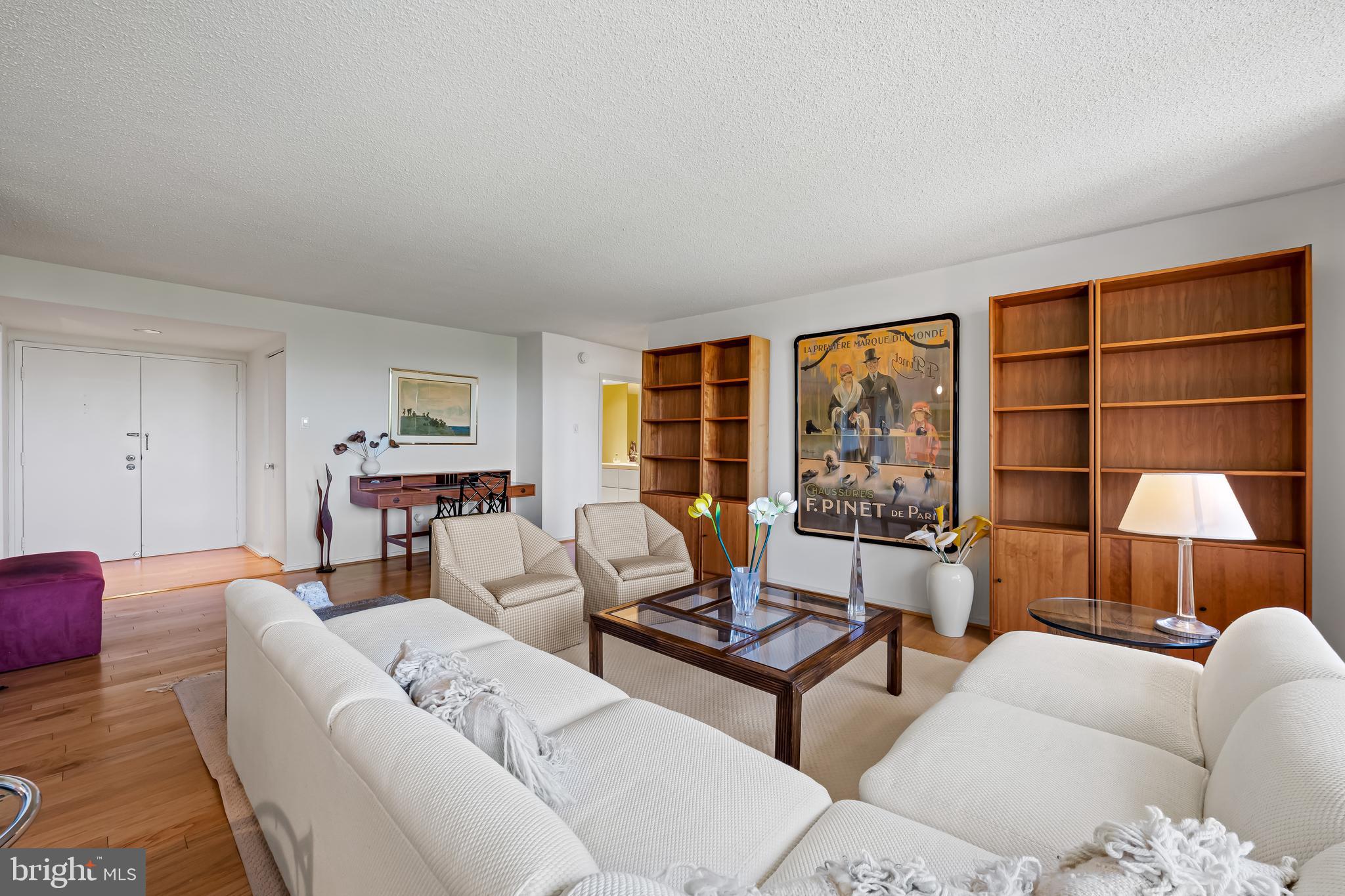4100 North Charles Street, Unit 715 Baltimore, MD 21218 - Photo 4 of 35