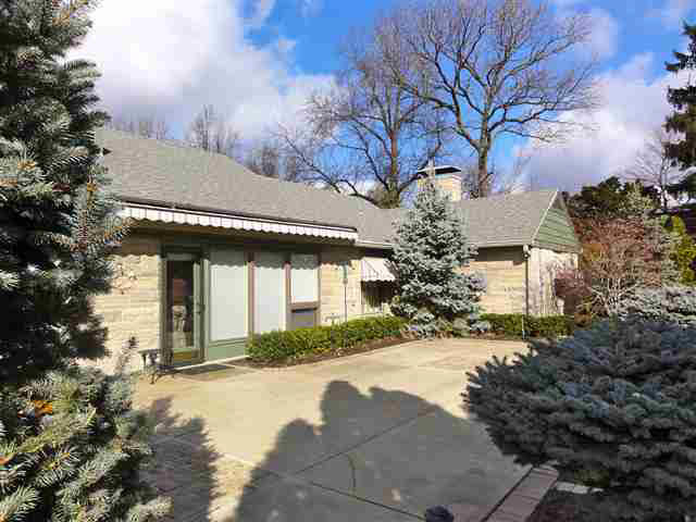 2008 West Berwyn Road Muncie, IN 47304 - Photo 2 of 30