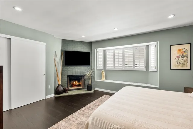 $665,000 | 10229 Variel Avenue, Unit 12, Chatsworth, CA 91311