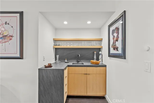 $665,000 | 10229 Variel Avenue, Unit 12, Chatsworth, CA 91311