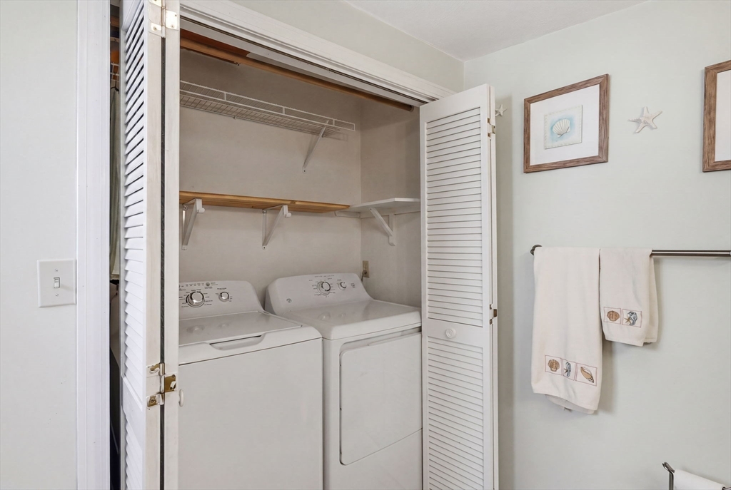 27 Billows Street Winthrop, MA 02152 - Photo 11 of 25