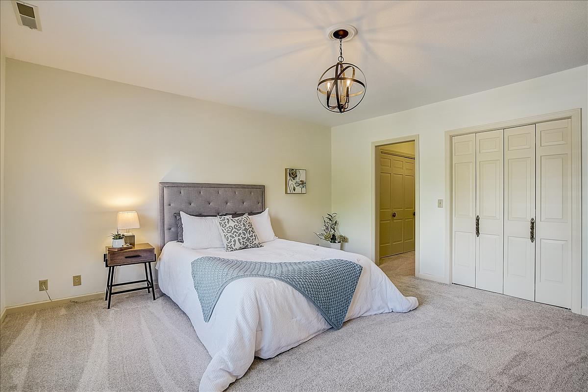 6105 Eden Prairie Road, Unit A23 Edina, MN 55436 - Photo 16 of 23 Gallery Image 16