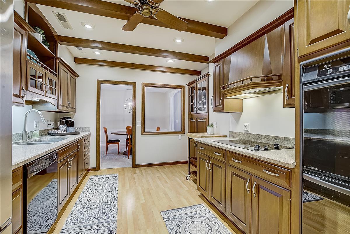 6105 Eden Prairie Road, Unit A23 Edina, MN 55436 - Photo 9 of 23 Gallery Image 9