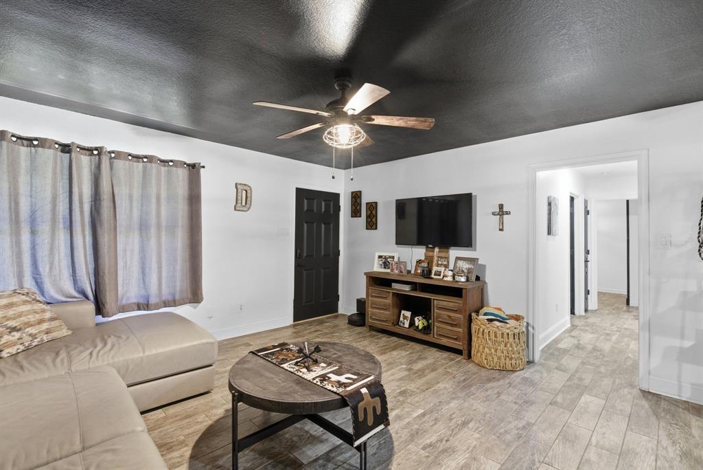 2883 Harwell Lake Road Weatherford, TX 76088 - Photo 15 of 40