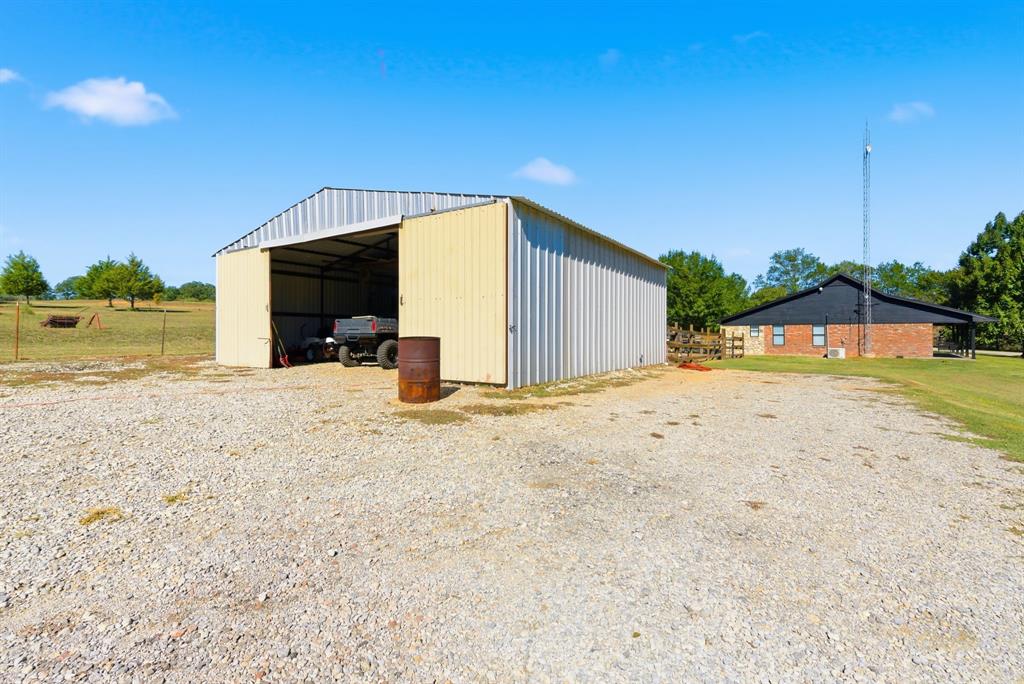 2883 Harwell Lake Road Weatherford, TX 76088 - Photo 32 of 40