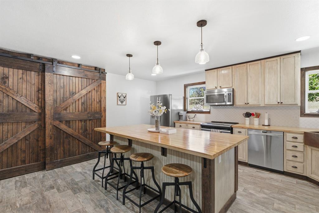 2883 Harwell Lake Road Weatherford, TX 76088 - Photo 7 of 40