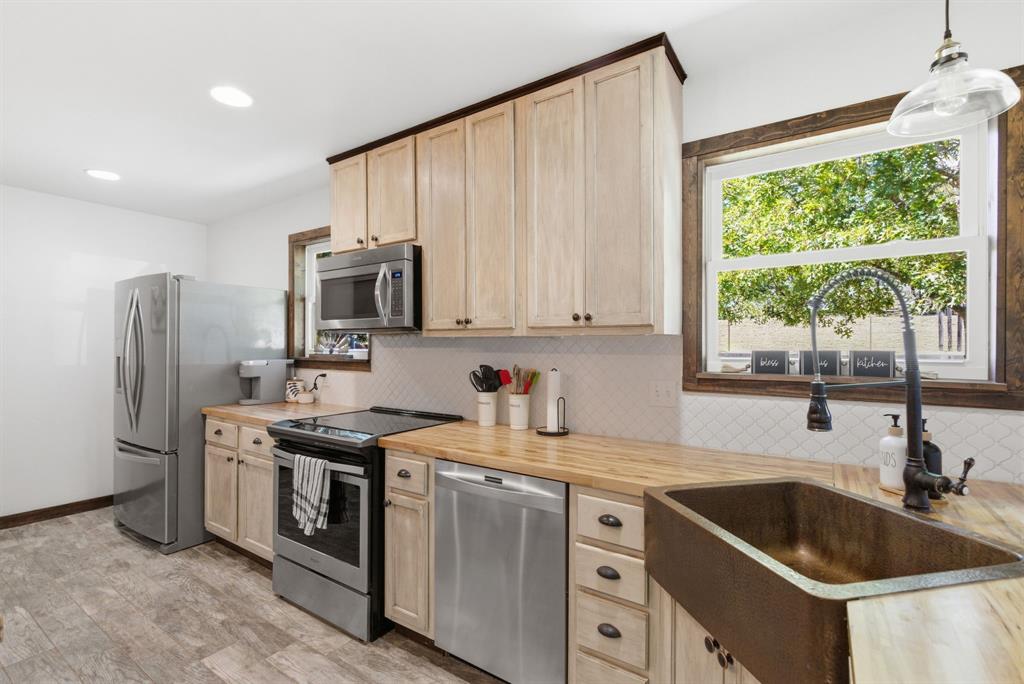 2883 Harwell Lake Road Weatherford, TX 76088 - Photo 8 of 40