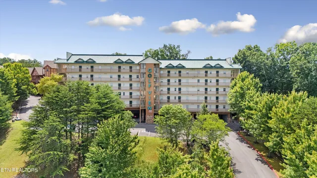 $325,000 | 818 Golf View Boulevard, Unit 1502, Pigeon Forge, TN 37863