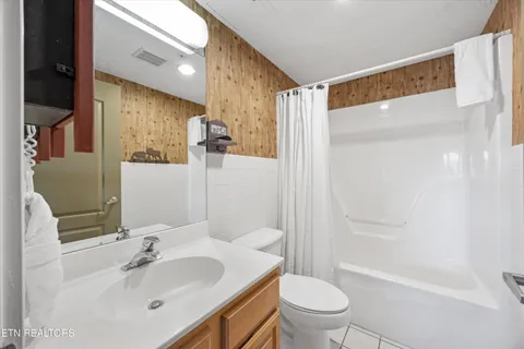 $325,000 | 818 Golf View Boulevard, Unit 1502, Pigeon Forge, TN 37863