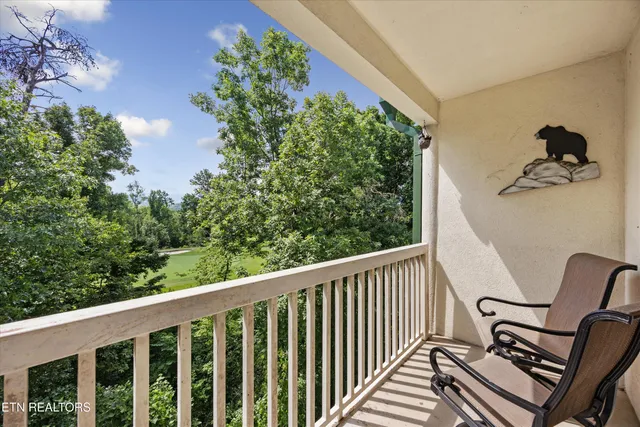 $325,000 | 818 Golf View Boulevard, Unit 1502, Pigeon Forge, TN 37863