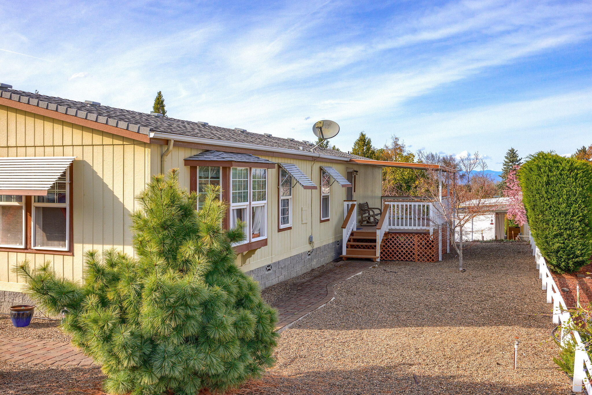 3955 South Stage Road, Unit 87 Medford, OR 97501 - Photo 2 of 36 4-web-or-mls-ApxSSR (4)